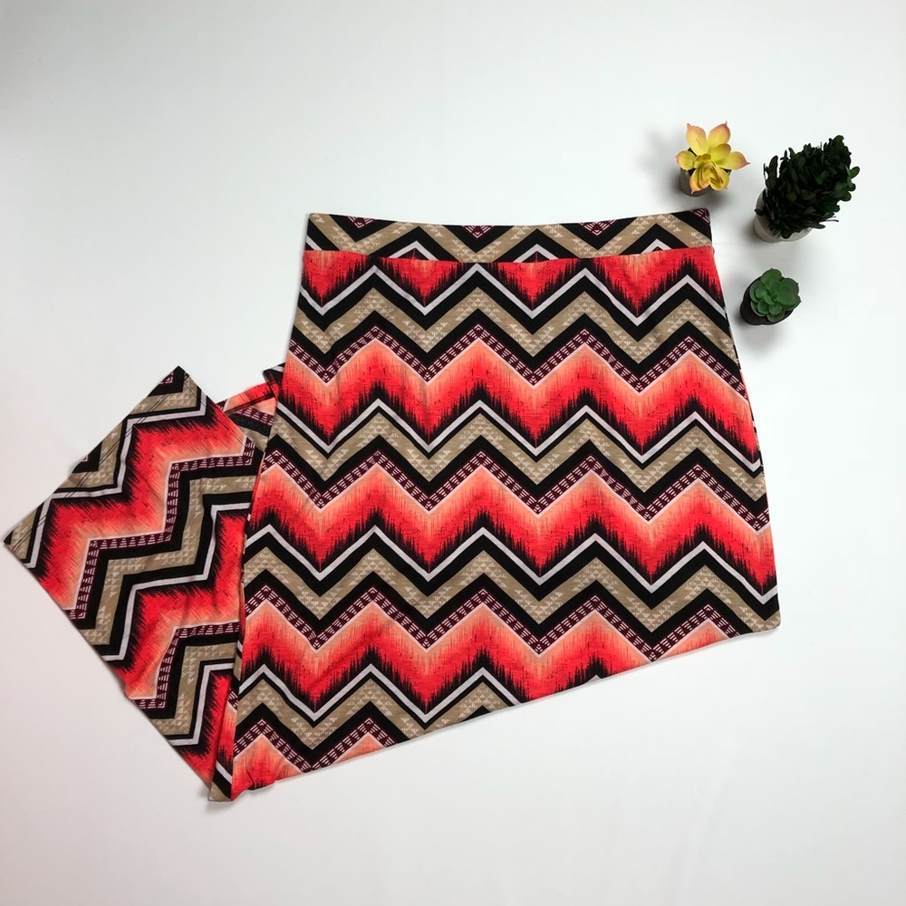 ➕[New] ORANGE CHEVRON MAXI SKIRT - Picture 2 of 4